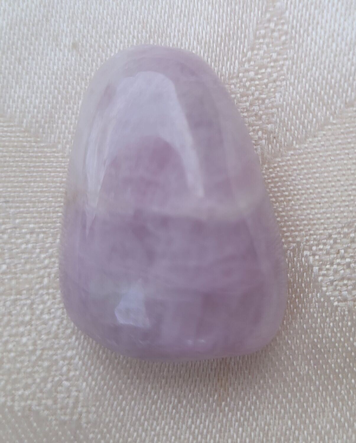 ​Kunzit - 2,5 mm gebohrt