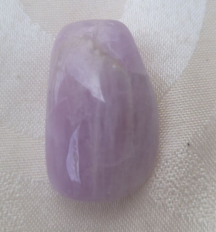 Kunzit - 2,5 mm gebohrt