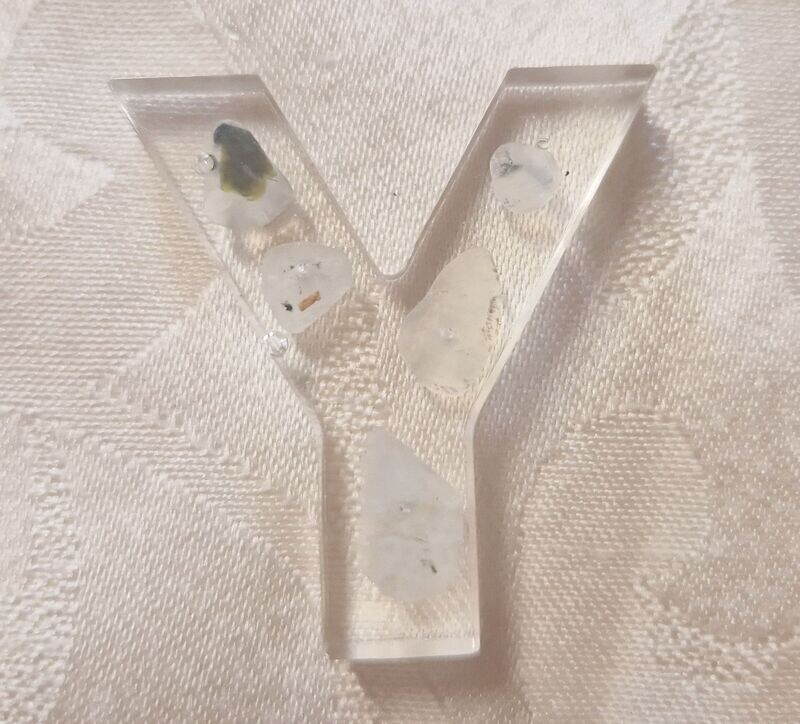 ​​​​​​​​​​​​​​​​​Prenit in Epoxidharz - Y