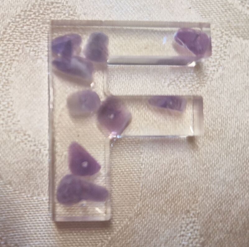 ​​​​​Amethyst in Epoxidharz - F