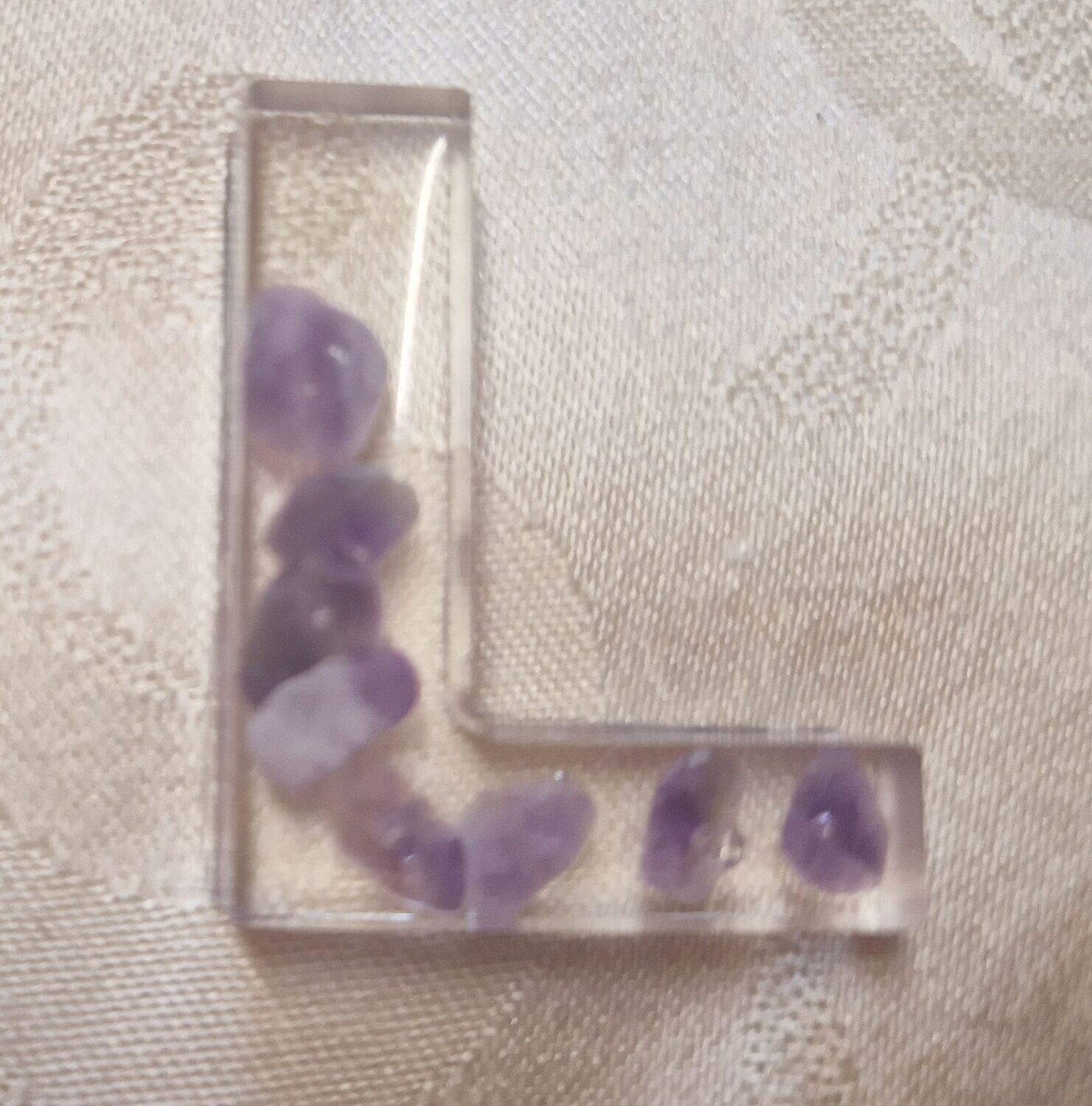 ​​​​​​​​​​​Amethyst in Epoxidharz - L