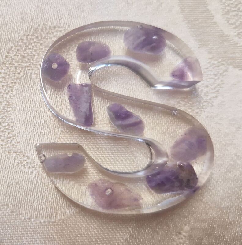 ​​​​​​Amethyst in Epoxidharz - S