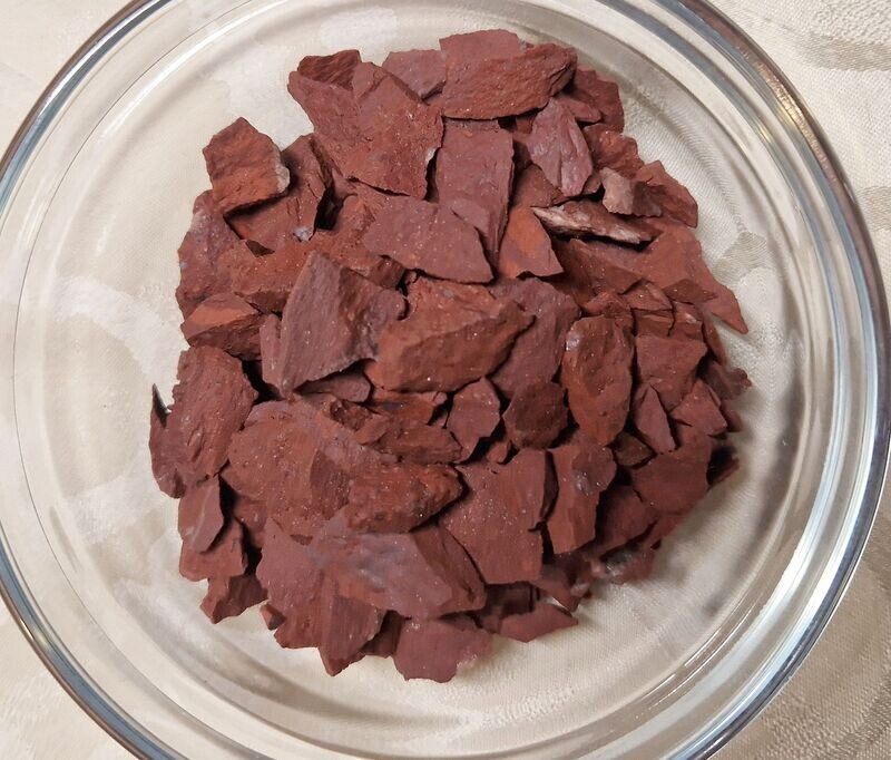 Jaspis rot Rohsteine Chips - 500 gr - 5 bis 15 mm Jaspis rot Rohsteine Chips - 500 gr - 5 bis 15 mm
