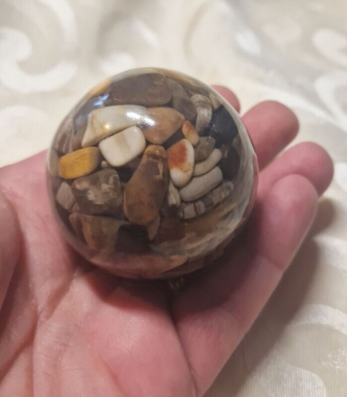 ​Orgonit Kugel mit versteinertem Holz - ca. 5,5 cm