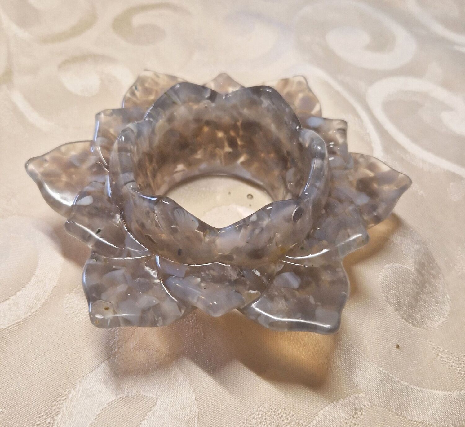 Orgonit Kerzenhalter - Lotusblume mit Achat grau