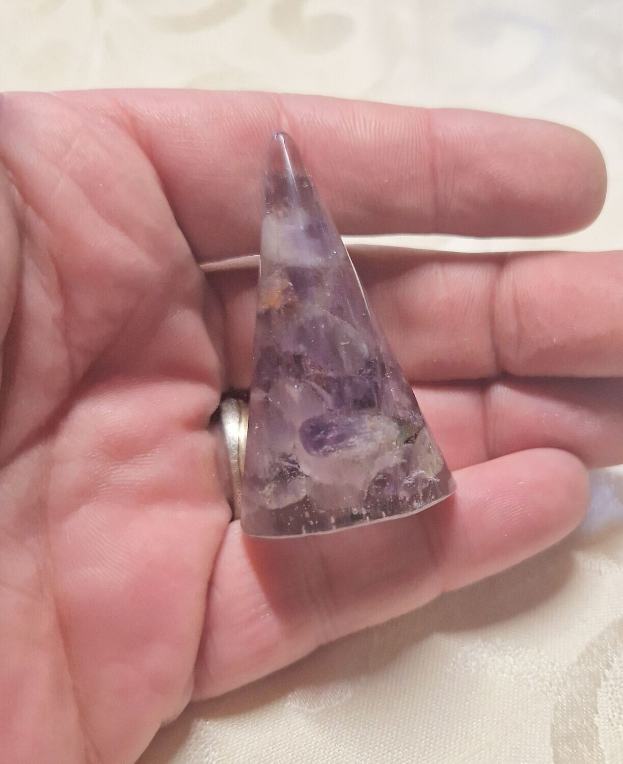 ​Kegel mit Amethyst - ca. 5,5 cm