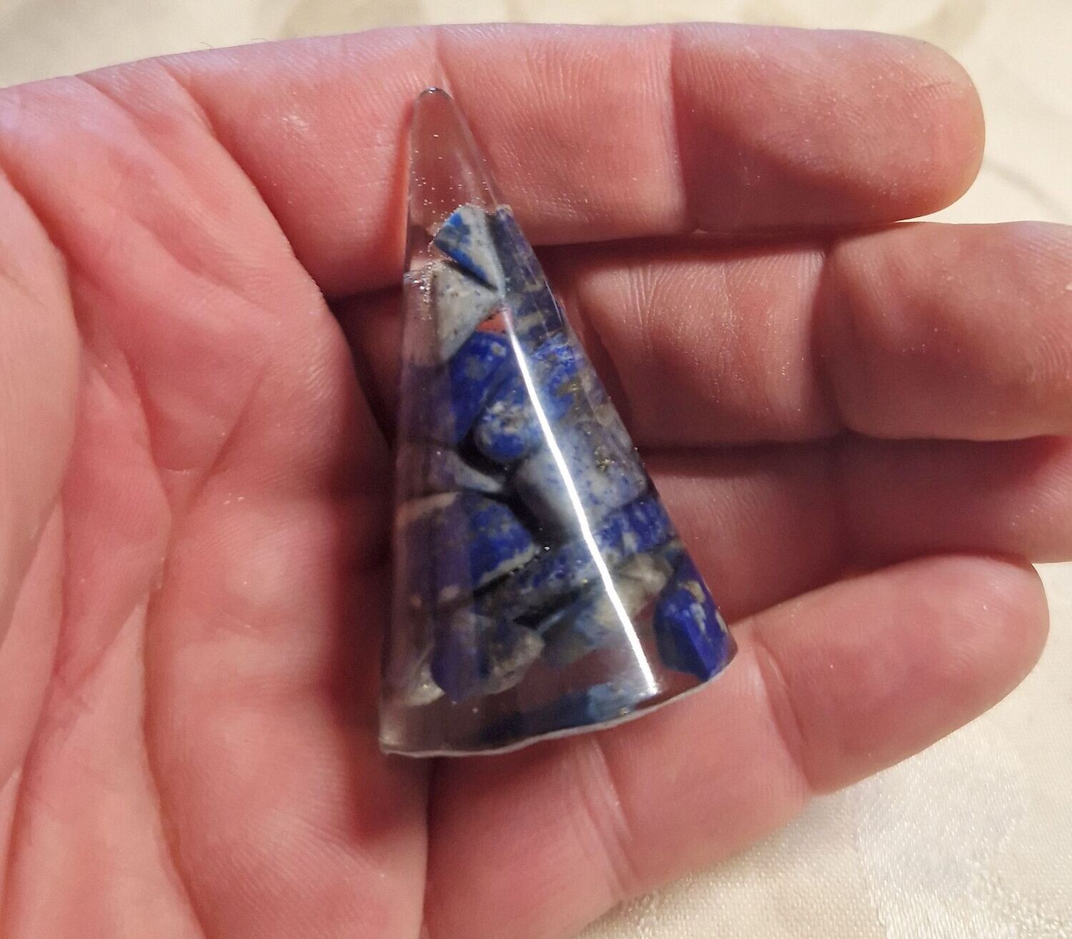 Kegel mit Lapislazuli - ca. 5,5 cm