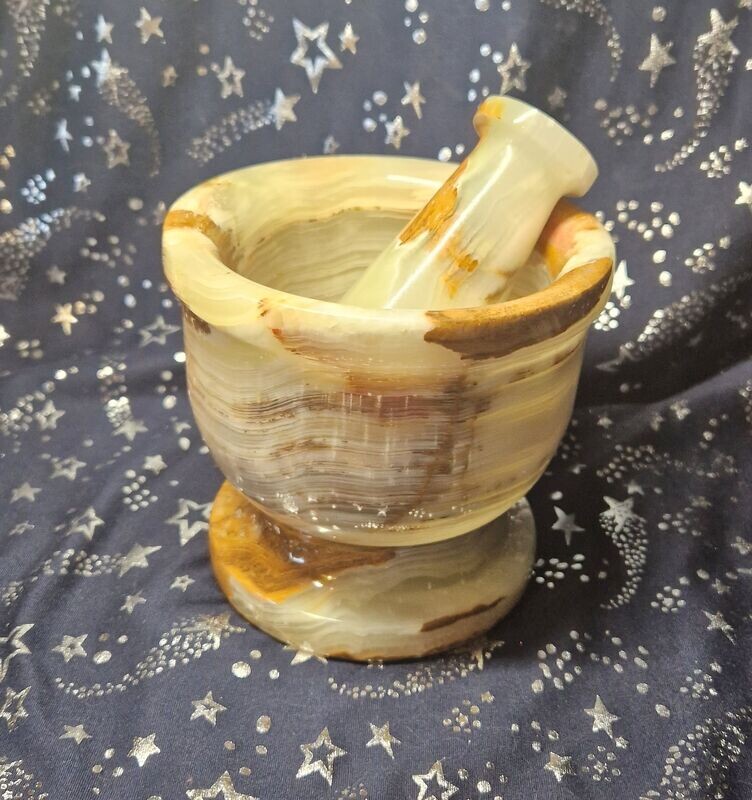 Großer Mörser mit Stößel aus Aragonit