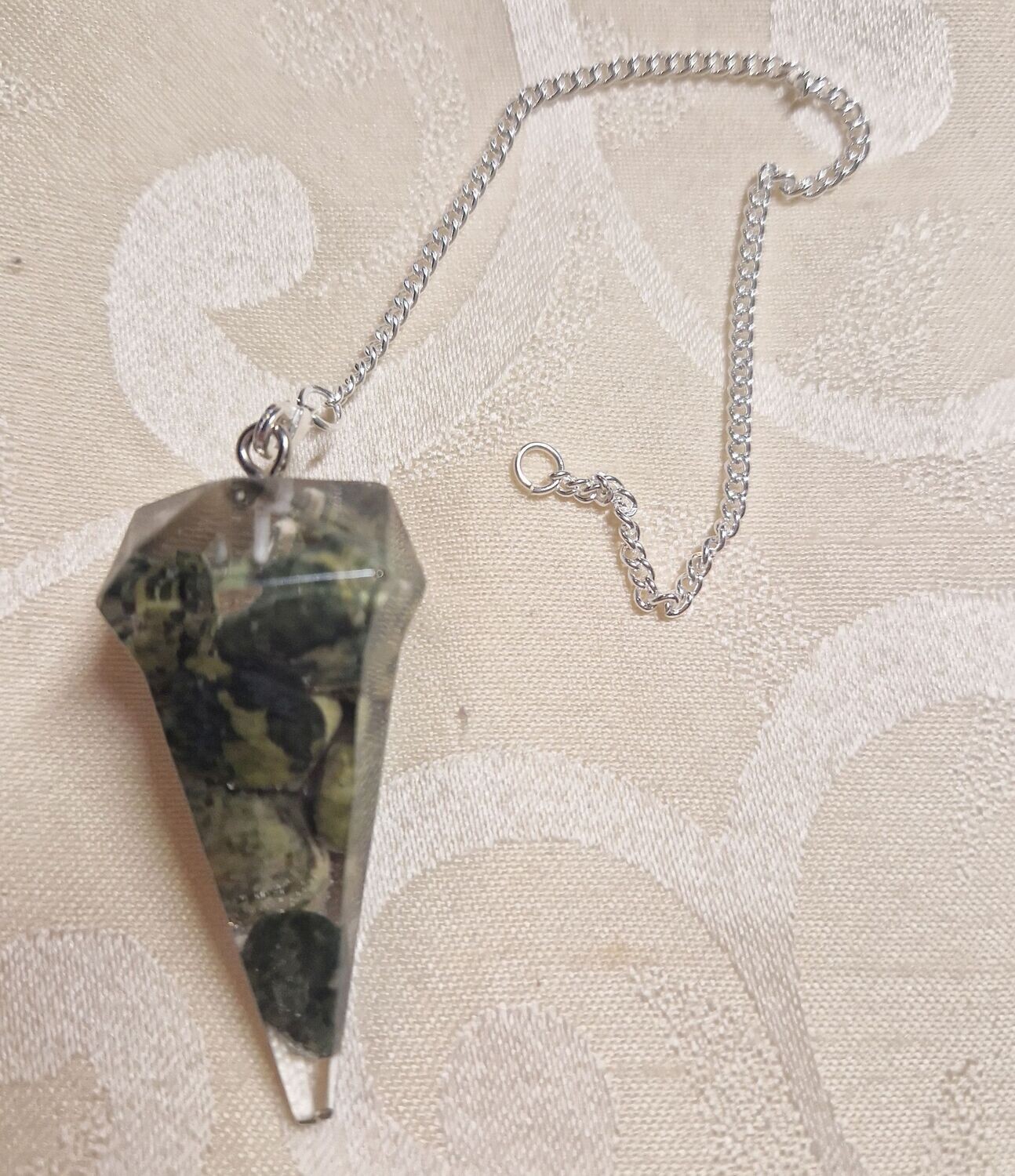 ​Orgonit Pendel - Nephrit Jade