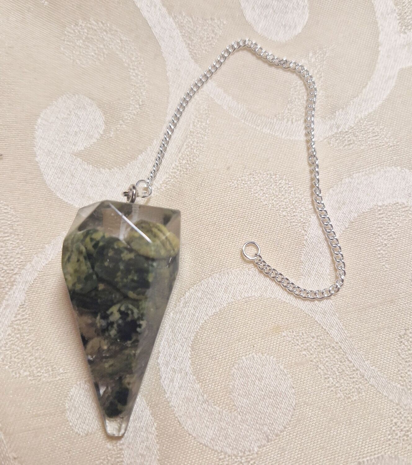 ​Orgonit Pendel - Nephrit Jade