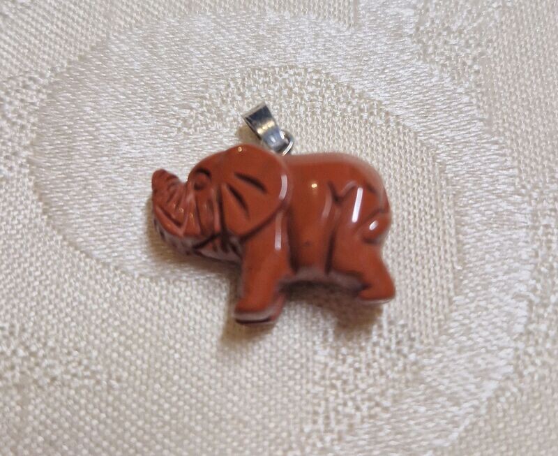 ​Anhänger - Elefant - roter Jaspis
