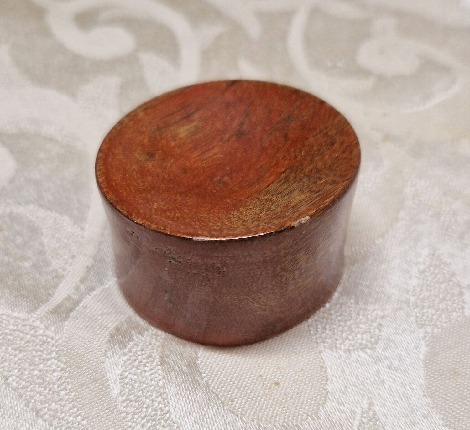 Kugelständer aus Holz