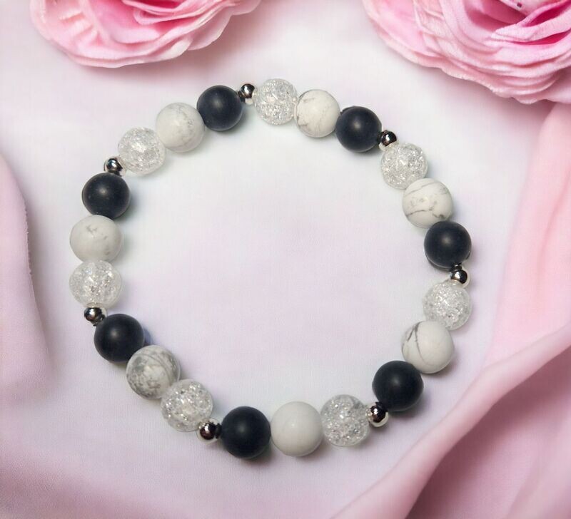 ​​​Howlith Crash-Kristall Onyx Armband - matt - 8 mm