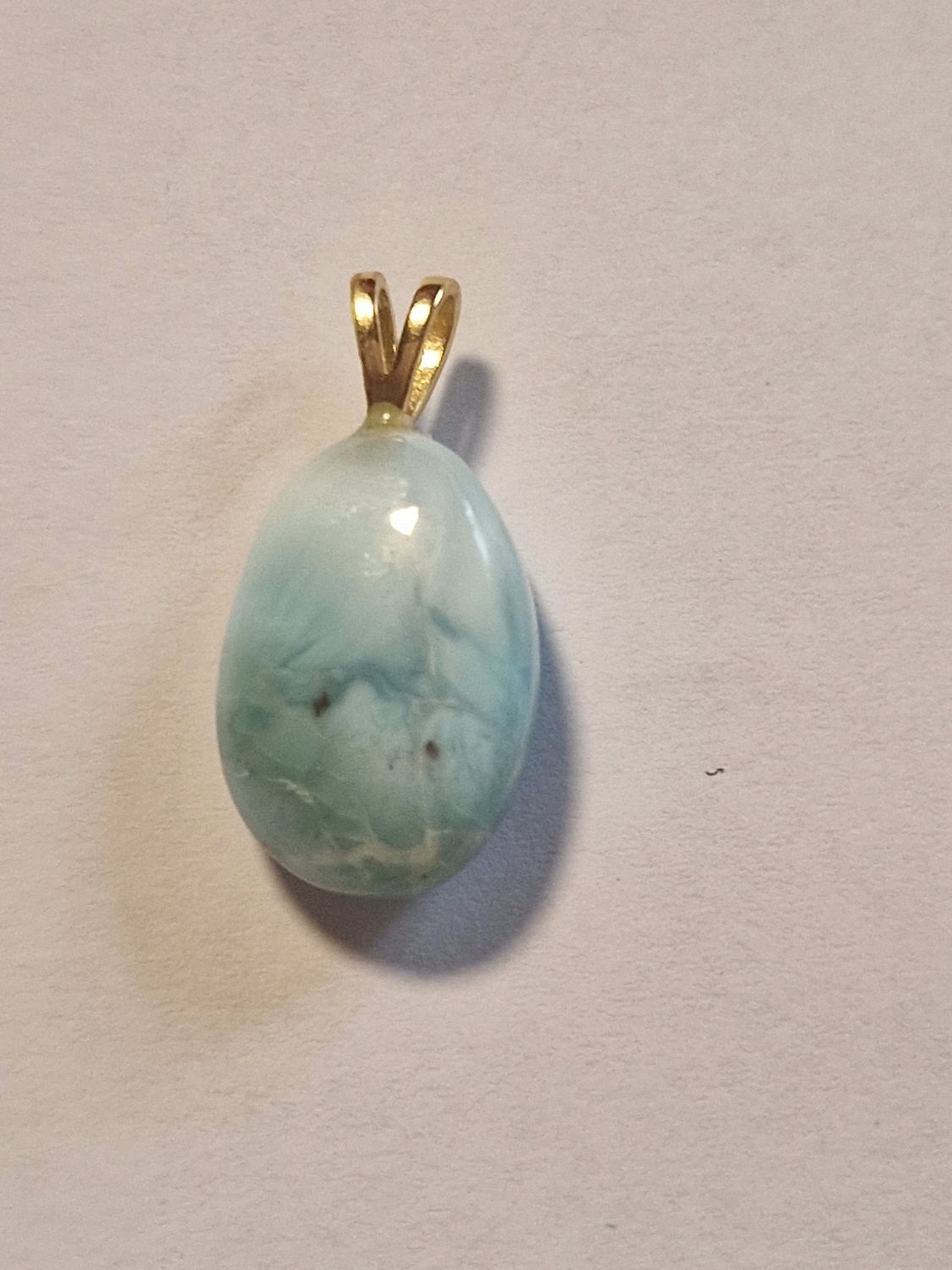 ​Larimar mit vergoldeter Silberöse 925