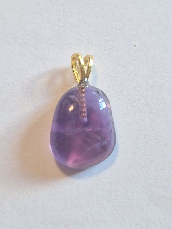 ​Amethyst mit vergoldeter Silberöse 925