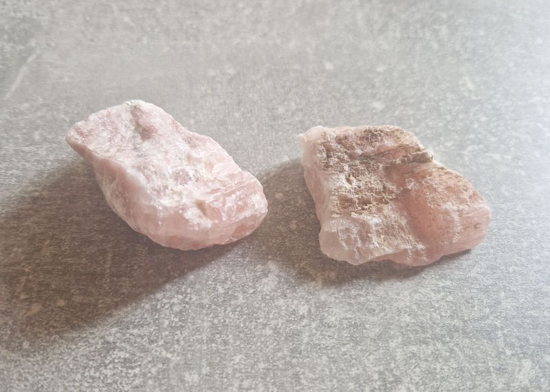 Anden Opal rosa - 2 Steine Anden Opal rosa - 2 Steine