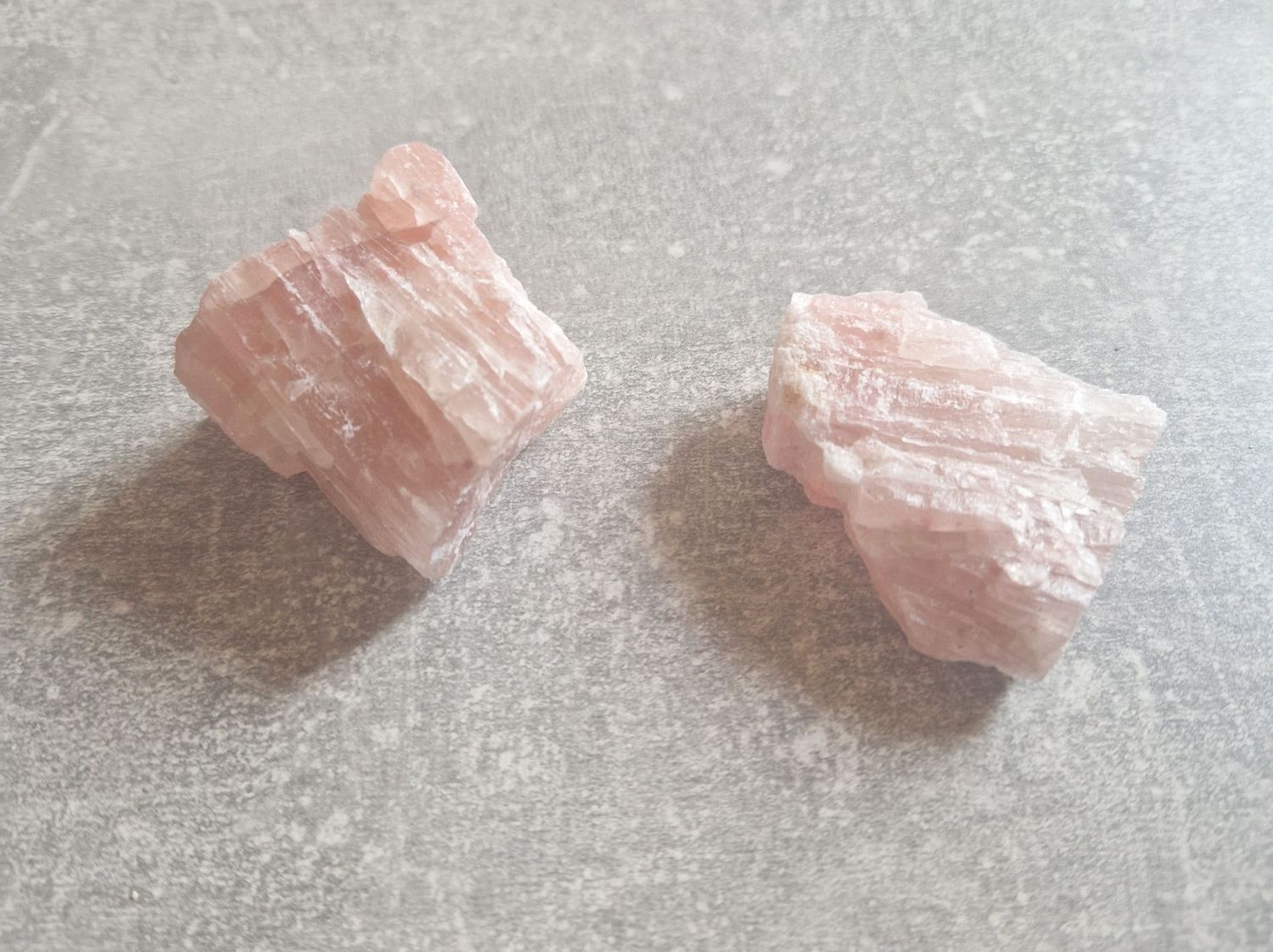 ​Anden Opal rosa - 2 Steine