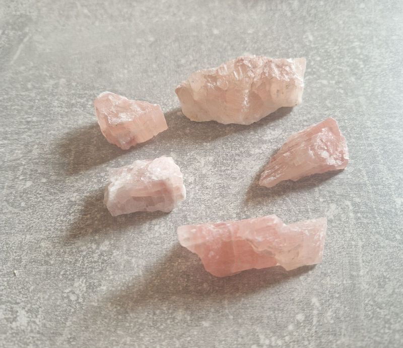 Anden Opal rosa - 5 Steine Anden Opal rosa - 5 Steine
