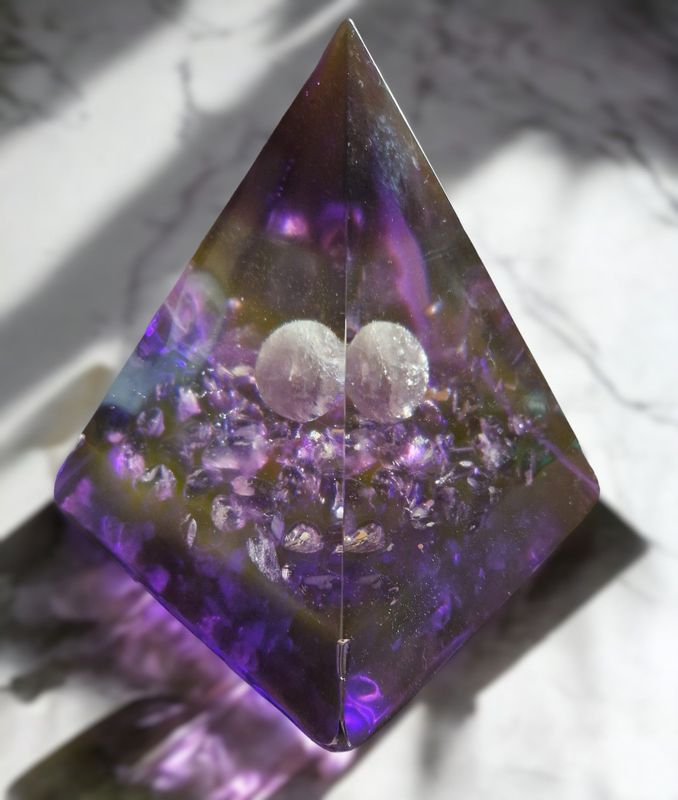 Orgonit Pyramide - Amethyst Kugel - klarer Bergkristall