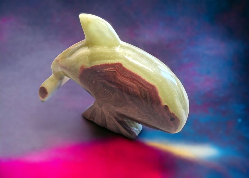 ​​​Delphin aus Aragonit