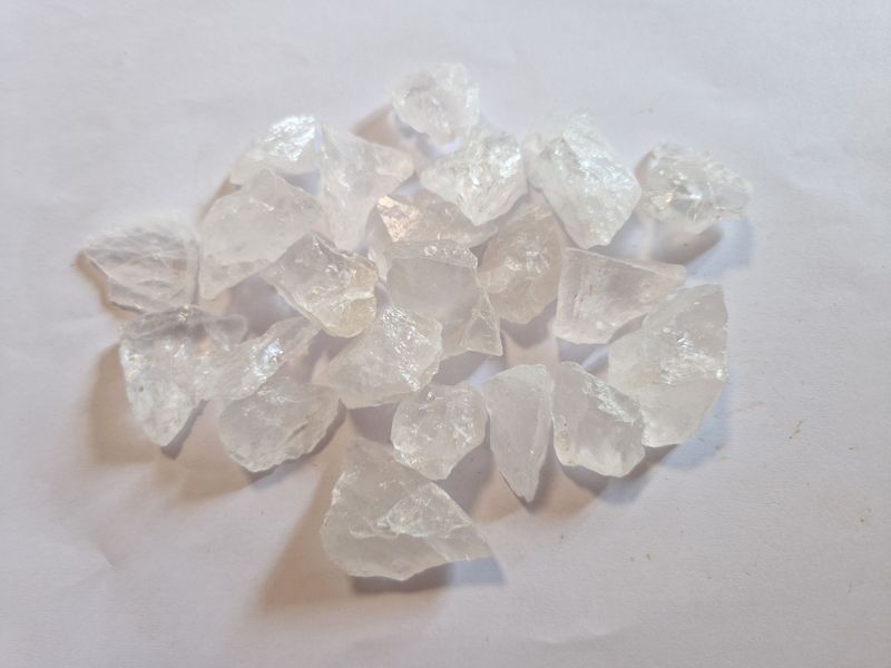 Bergkristall - 2 bis 4 cm - 100 gr Bergkristall - 2 bis 4 cm - 100 gr