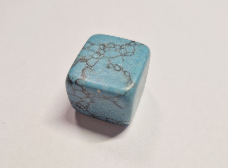 ​Türkenit (Magnesit gefärbt)