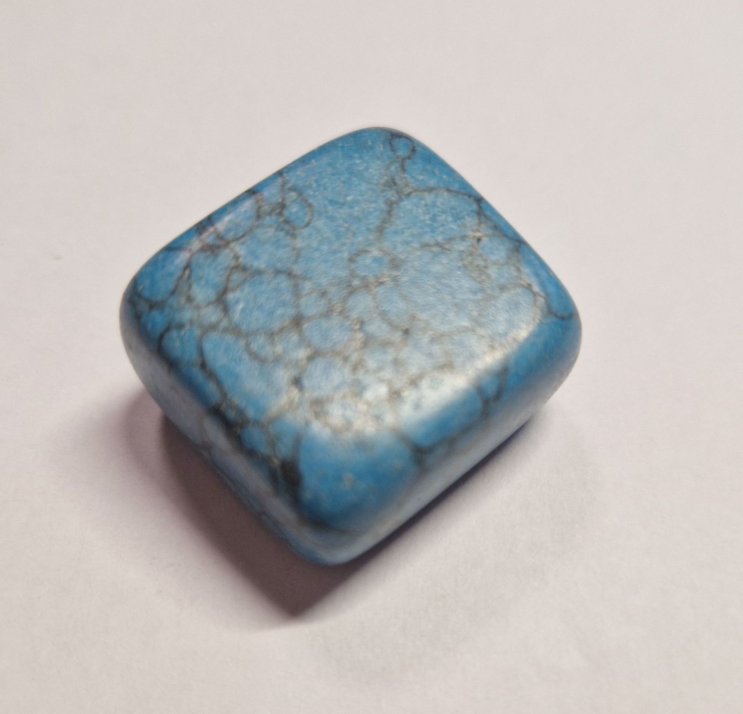 ​​Türkenit (Magnesit gefärbt)