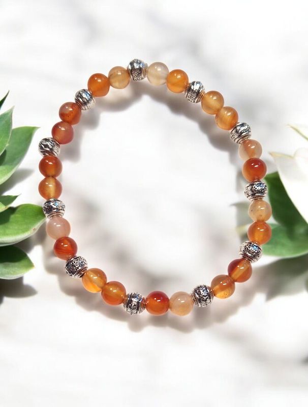 ​​Armband - Karneol - A Qualität - mit silberfarbenen Metallelementen - 6 mm