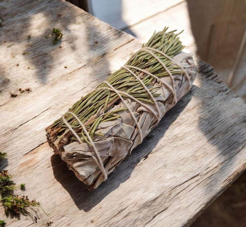 ​​White Sage/Weißer Salbei und Rosmarin