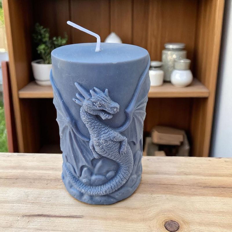 Standkerze aus Sojawachs Drachen
