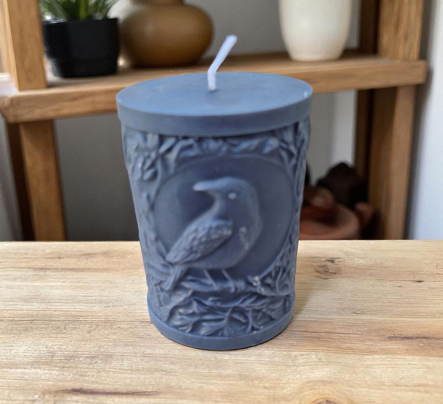 Standkerze aus Sojawachs Rabe Standkerze aus Sojawachs Rabe