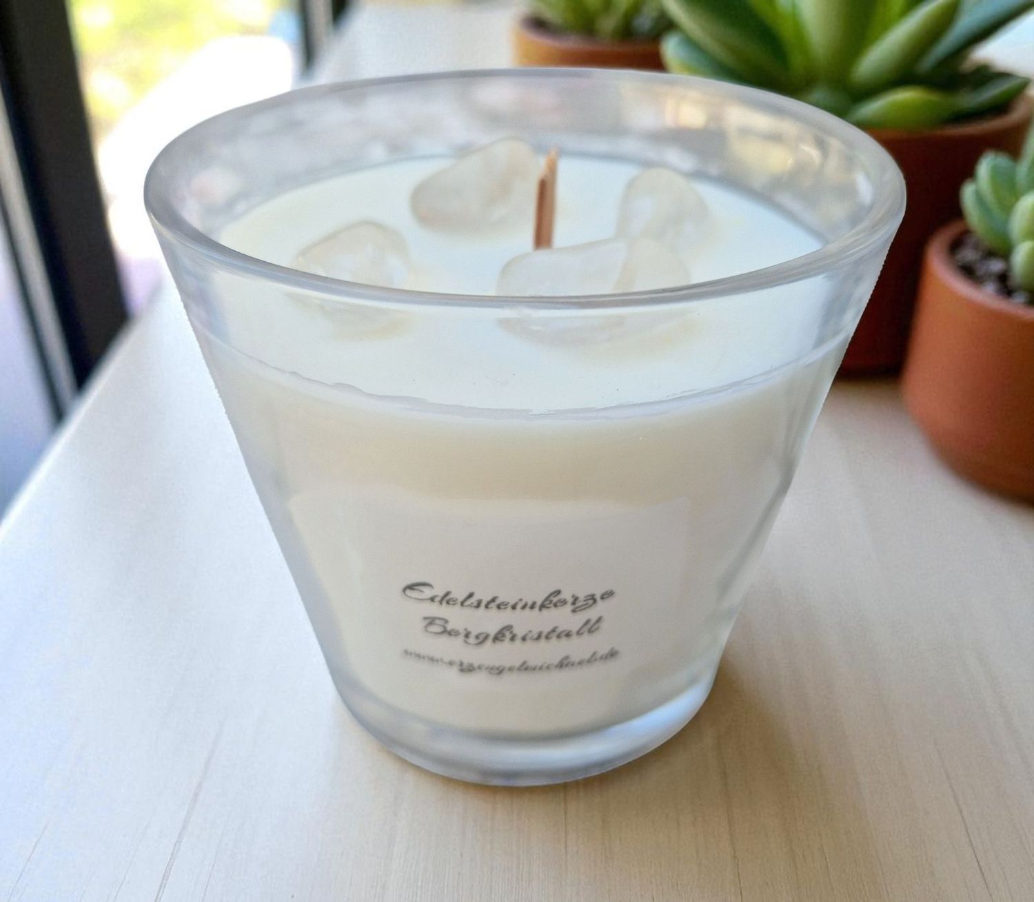 Edelsteinkerze aus Sojawachs - Bergkristall in zwei Schichten Edelsteinkerze aus Sojawachs - Bergkristall in zwei Schichten