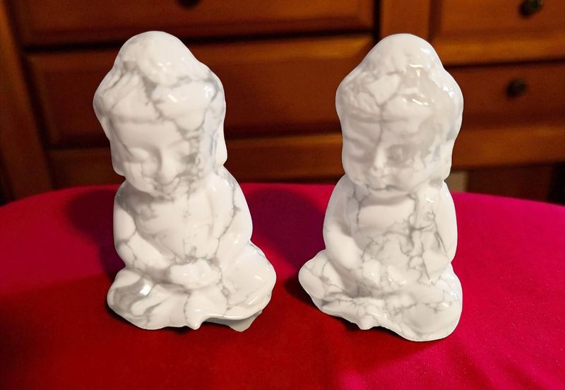 1 Buddha - Howlith - A Qualität - 5 cm