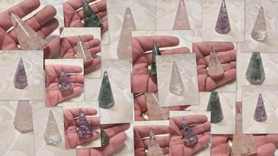 Kegel mit Edelsteinen