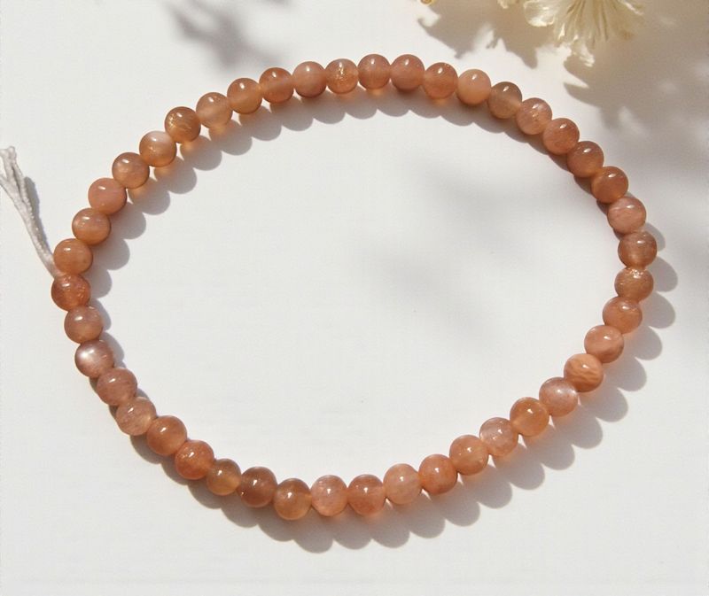 Armband - Mondstein orange - A-Qualität - 4 mm