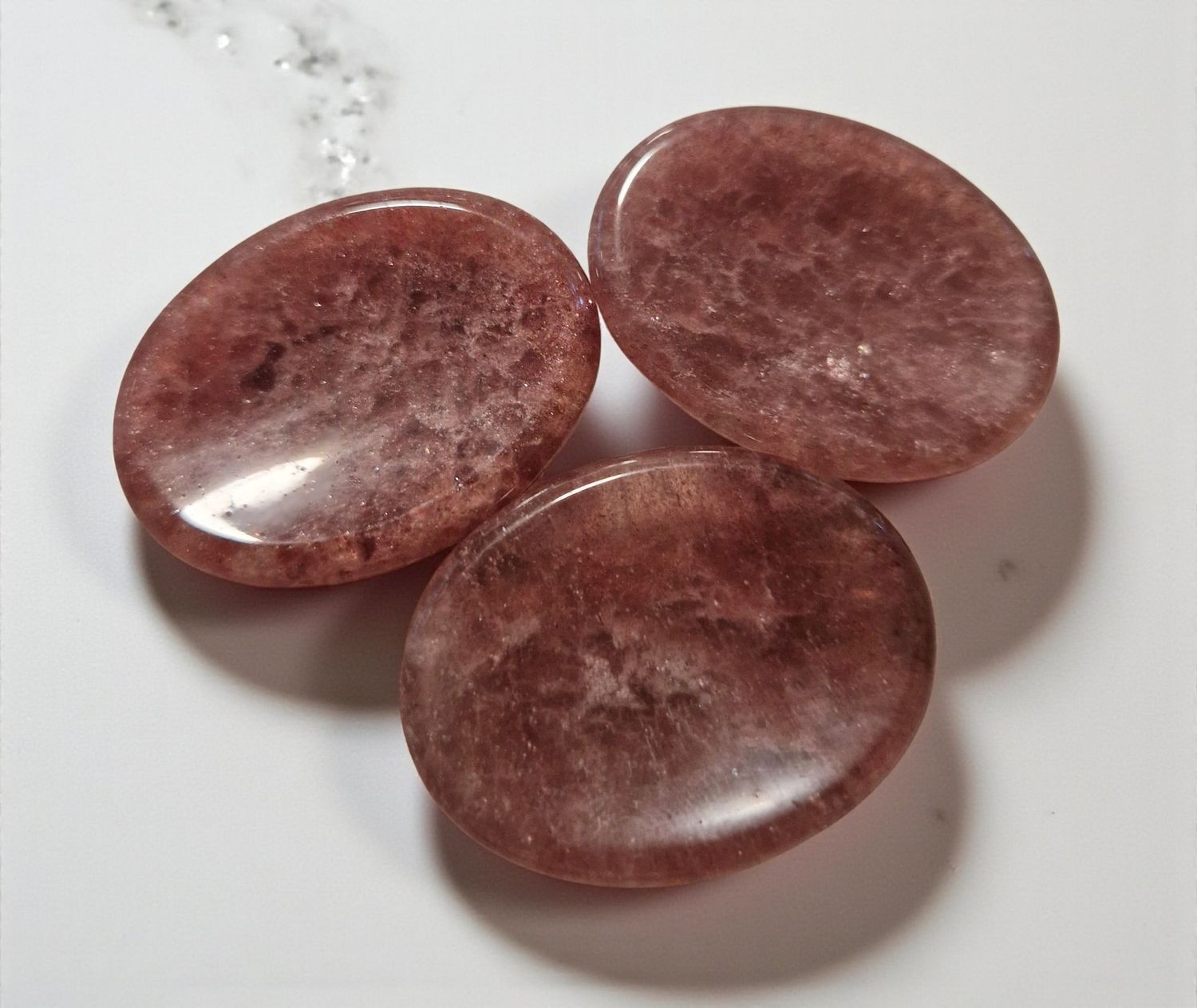 Erdbeerquarz - A-Qualität - Handschmeichler - Meditationsstein Erdbeerquarz - A-Qualität - Handschmeichler - Meditationsstein