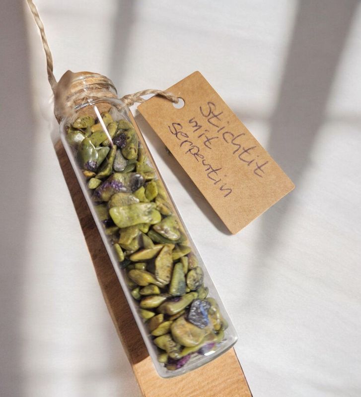 Gutes für Körper und Geist - Stichtit mit Serpentin