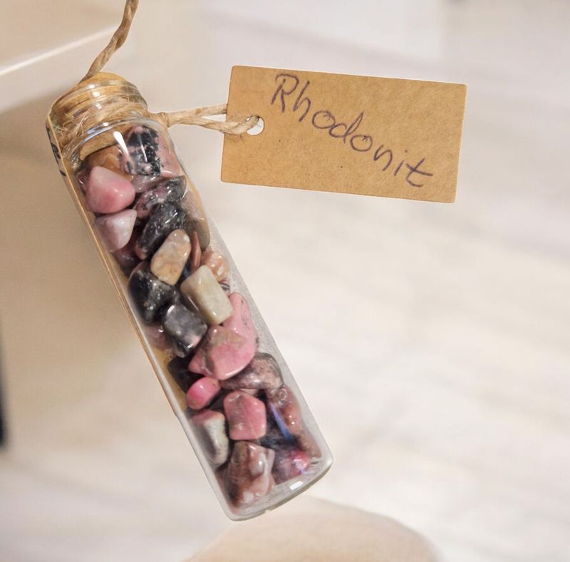 ​​​​Gutes für Körper und Geist - Rhodonit
