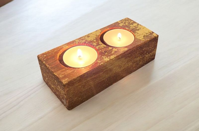 ​Teelichthalter für 2 Teelichte in mahagonifarben