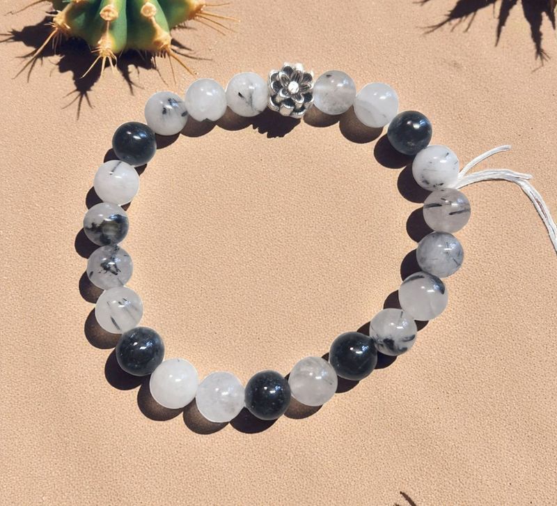 Armband -Turmalinquarz - A Qualität - mit silberfarbener Lotusblume - 8 mm