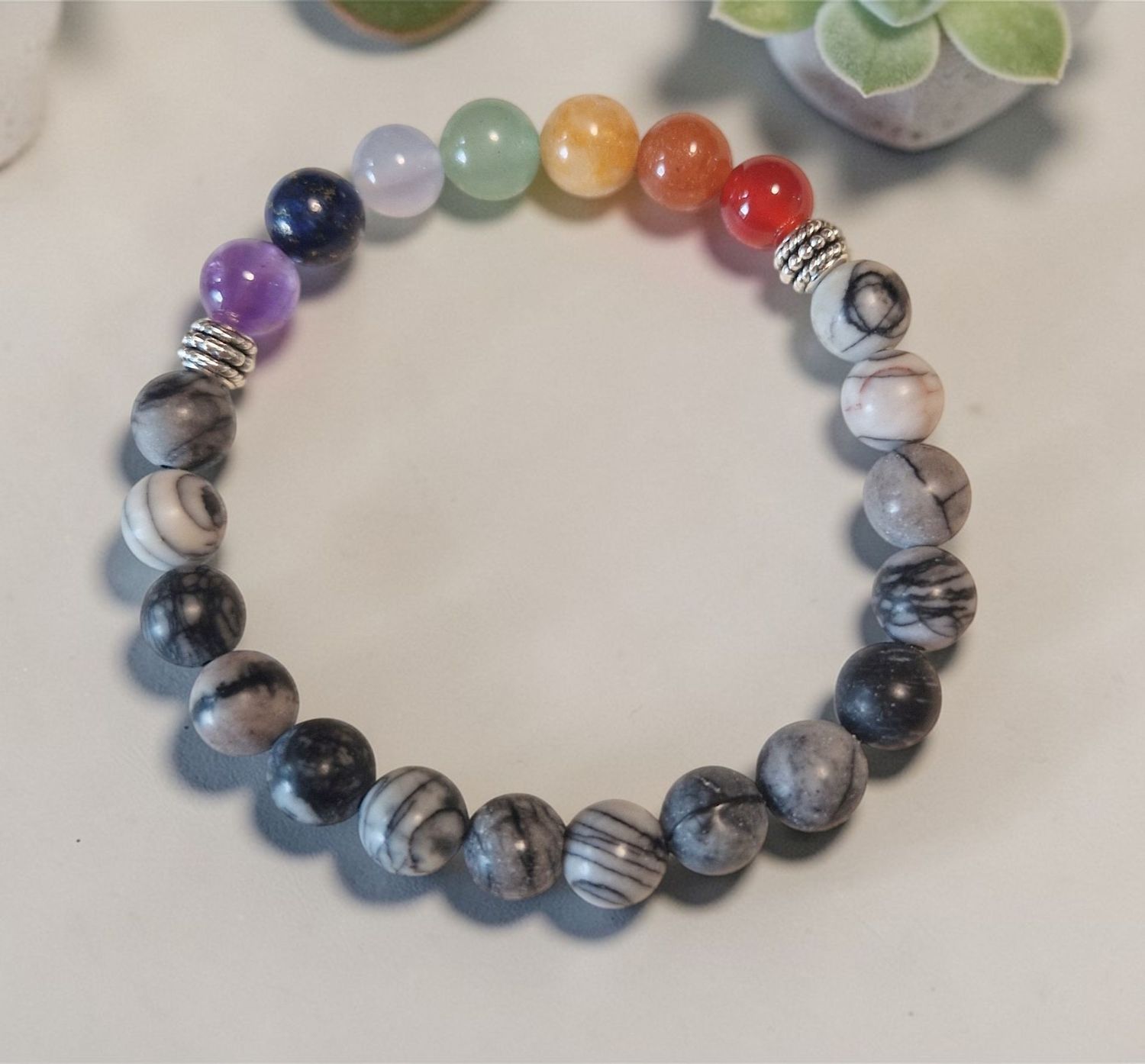 Chakra ​Armband -Spinnennetz Jaspis - silberfarbene Metallelemente - 8 mm