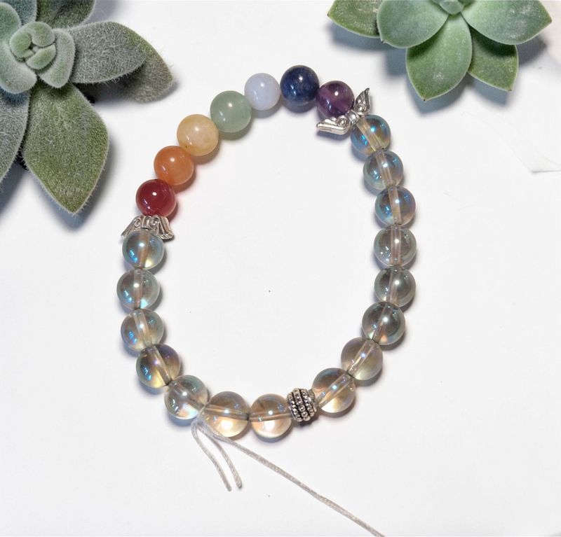Chakra ​Armband - Angel Aura blau -  silberfarbene Engelflügel - 8 mm