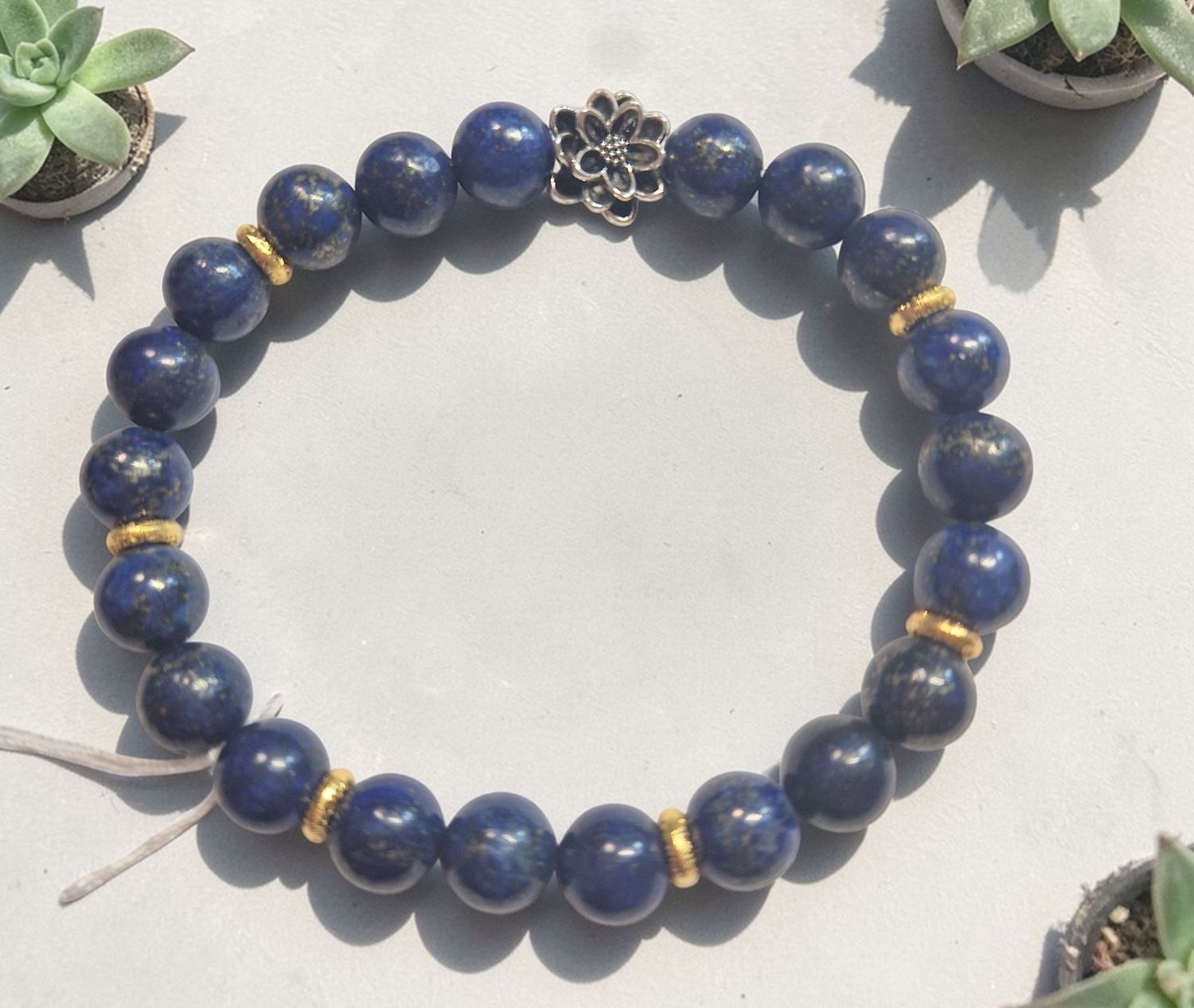 Armband - Lapislazuli - AB Qualität - Lotusblüte - 8 mm