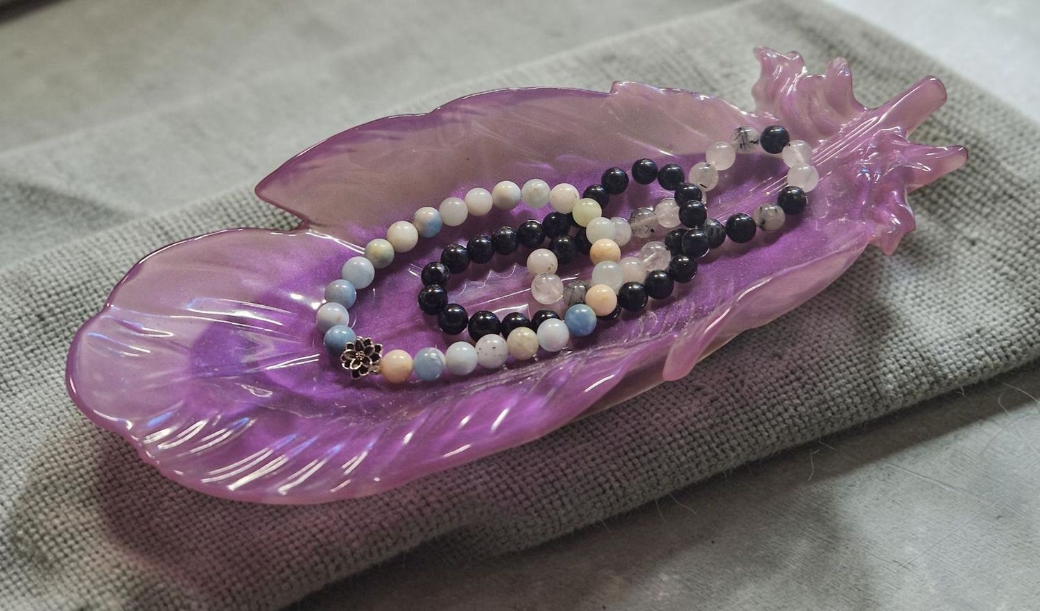 ​Schale - Feder in lila