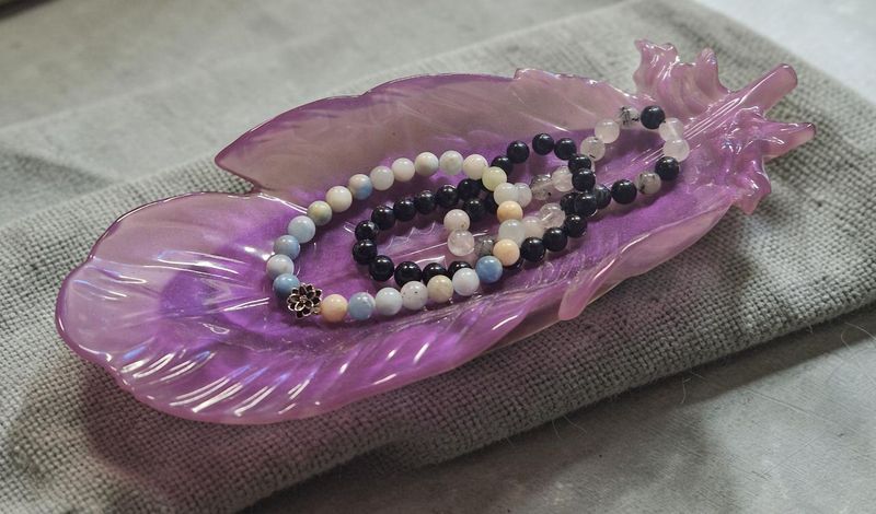 ​Schale - Feder in lila