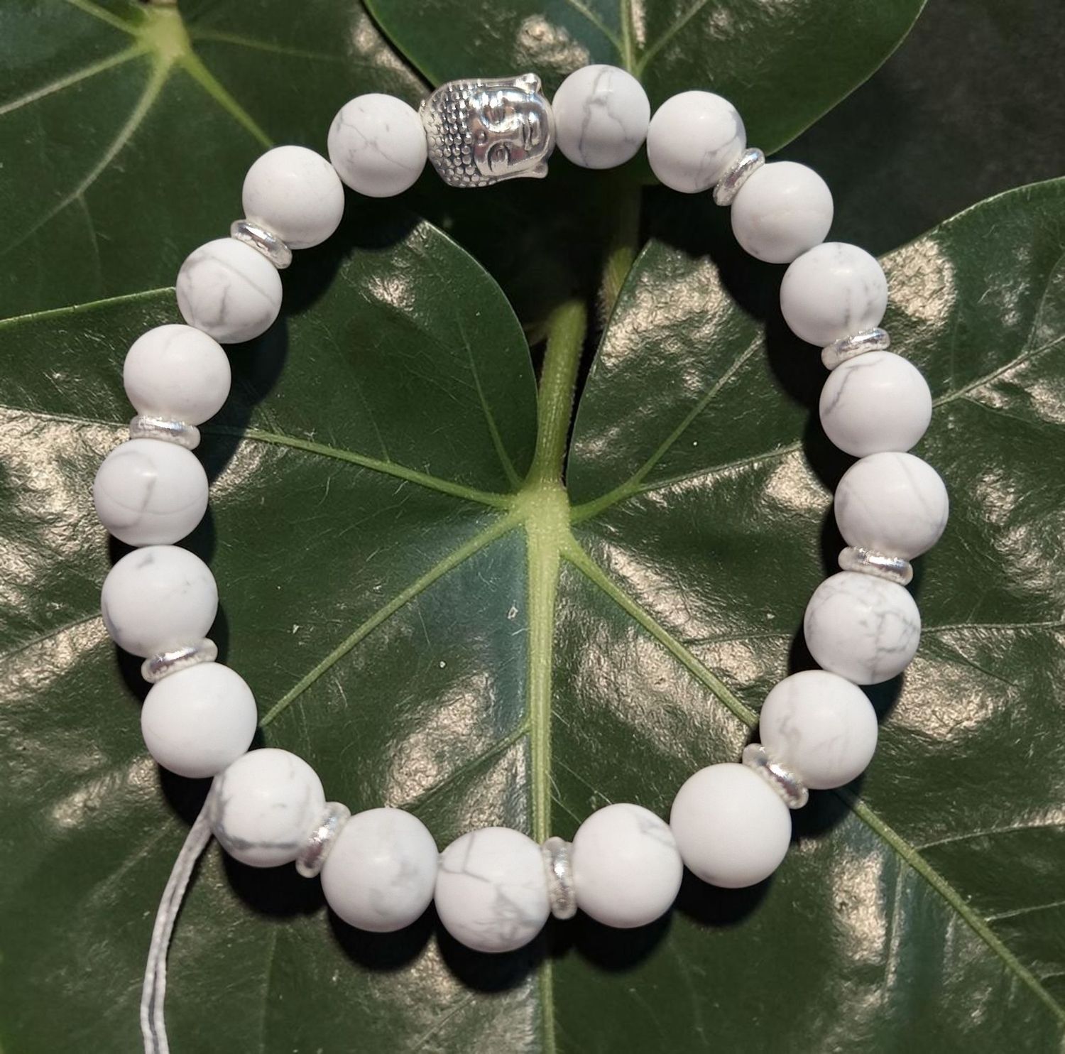 ​Armband - Howlith matt - AB Qualität - Buddha silber - 8 mm