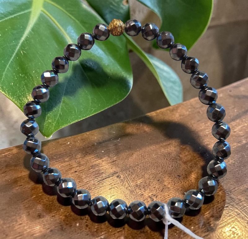 ​Armband - Hämatit facetiert - AB Qualität - 6 mm