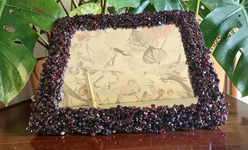 Edelsteinspiegel mit Granat - 30 x 30 cm