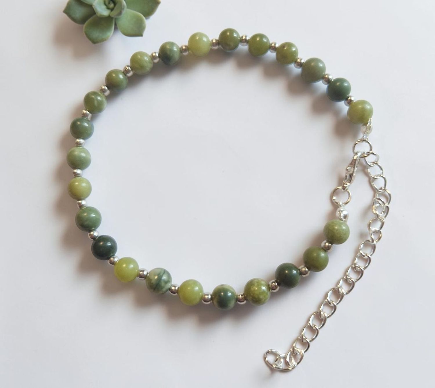 Fußkettchen - Nephrit Jade 6 mm - AB Qualität Fußkettchen - Nephrit Jade 6 mm - AB Qualität