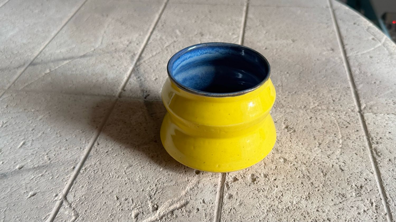 Angular Yellow - Blue Cup